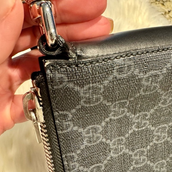 Gucci Gray and Black Messenger Bag - Picture 9 of 16